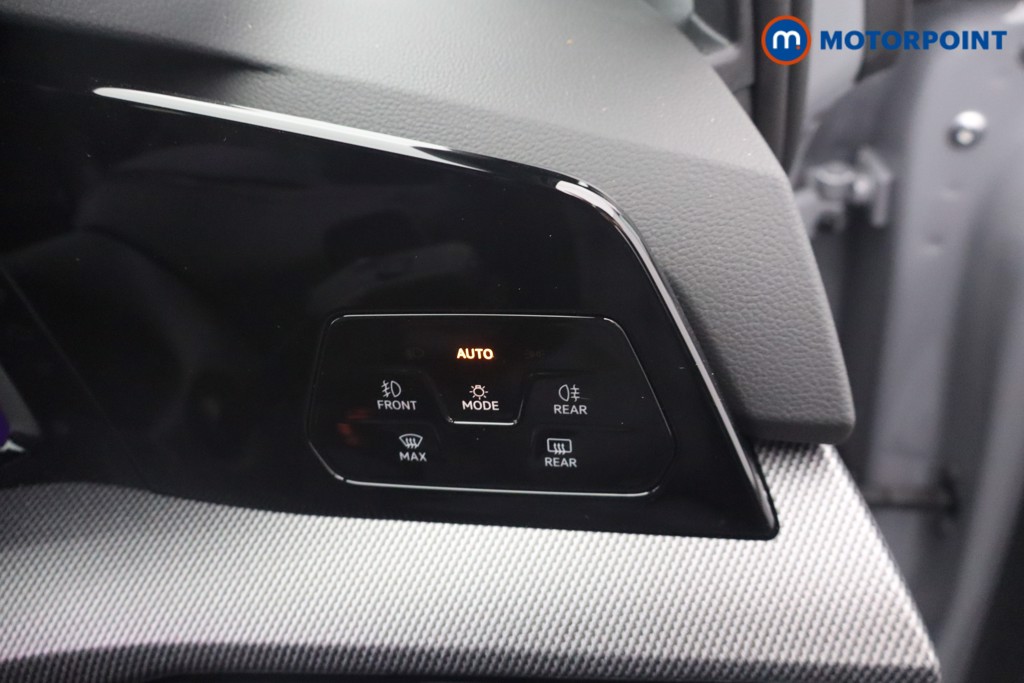 Volkswagen Golf GTE Automatic Petrol Plug-In Hybrid Hatchback - Stock Number (1656437) - 15th supplementary image