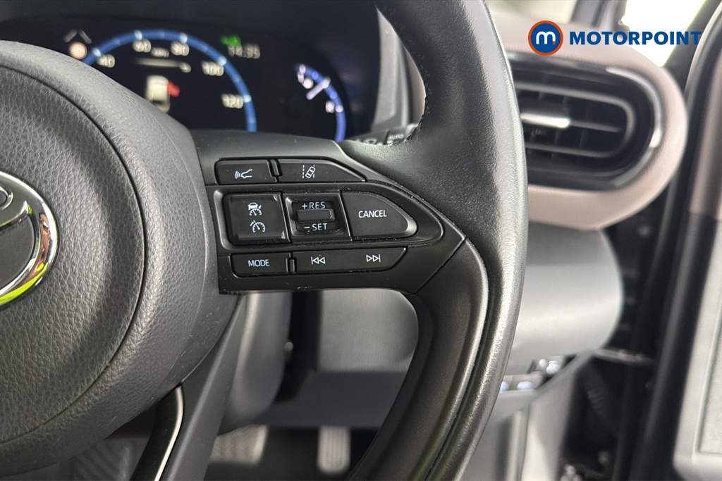 Toyota Yaris Cross Excel Automatic Petrol-Electric Hybrid Estate - Stock Number (1656490) - 3rd supplementary image