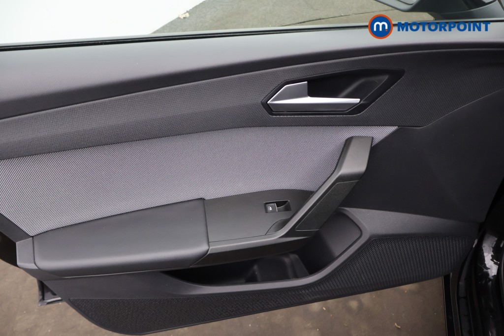 Seat Leon Se Dynamic Manual Petrol Hatchback - Stock Number (1656880) - 22nd supplementary image