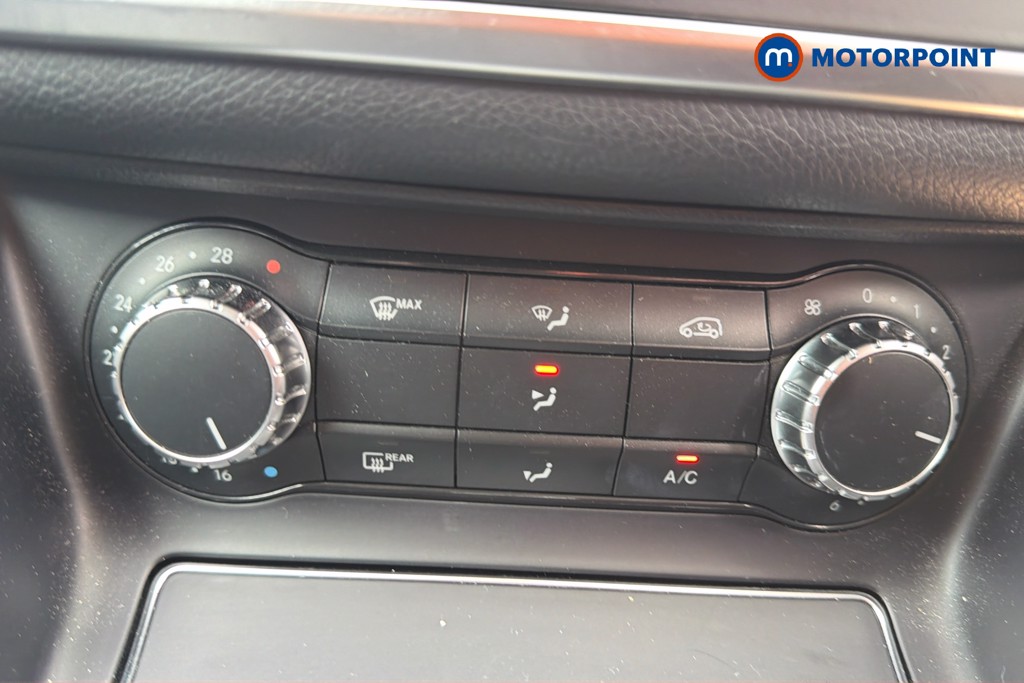 Mercedes-Benz GLA Urban Edition Automatic Petrol SUV - Stock Number (1657010) - 12th supplementary image