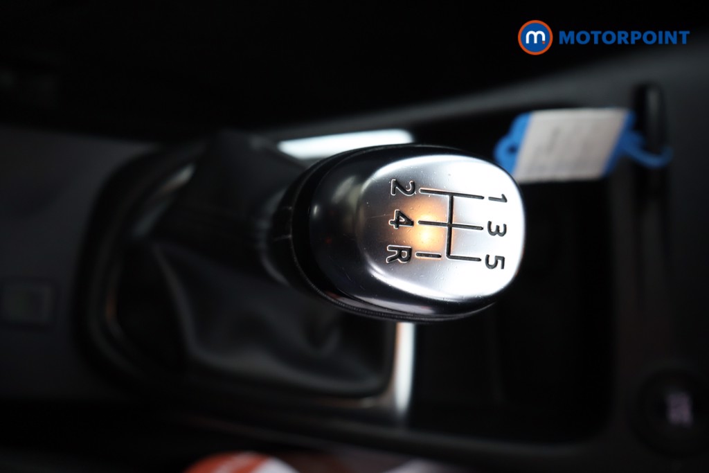 Renault Captur Iconic Manual Petrol SUV - Stock Number (1657042) - 8th supplementary image