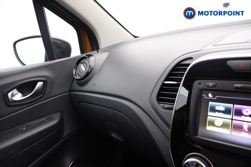 Renault Captur Iconic Manual Petrol SUV - Stock Number (1657042) - 10th supplementary image