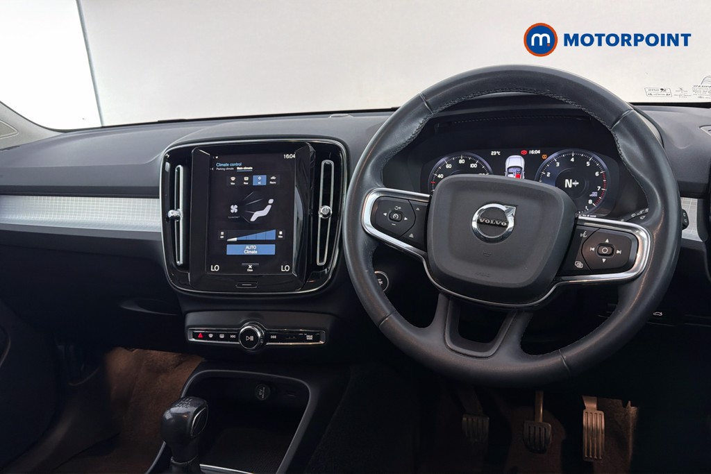 Volvo Xc40 Momentum Manual Petrol SUV - Stock Number (1657184) - 2nd supplementary image