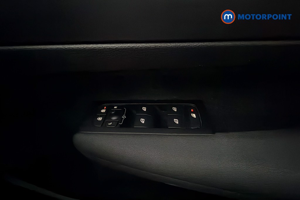 Volvo Xc40 Momentum Manual Petrol SUV - Stock Number (1657184) - 20th supplementary image