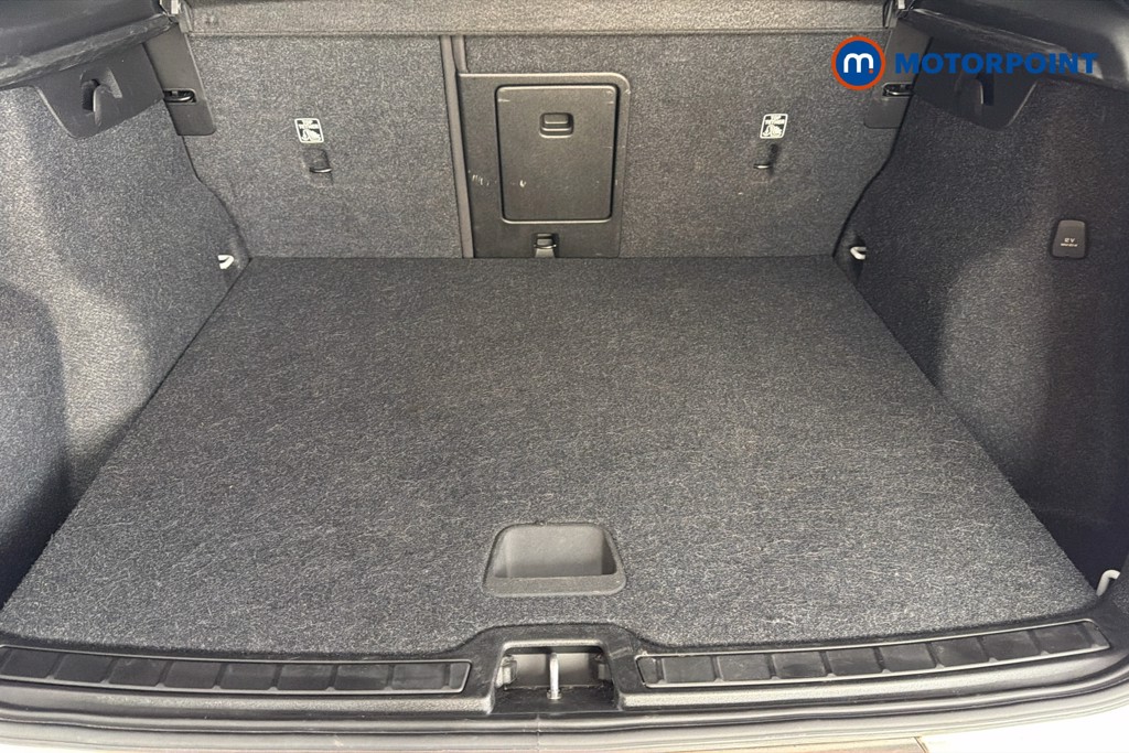 Volvo Xc40 Momentum Manual Petrol SUV - Stock Number (1657184) - 33rd supplementary image