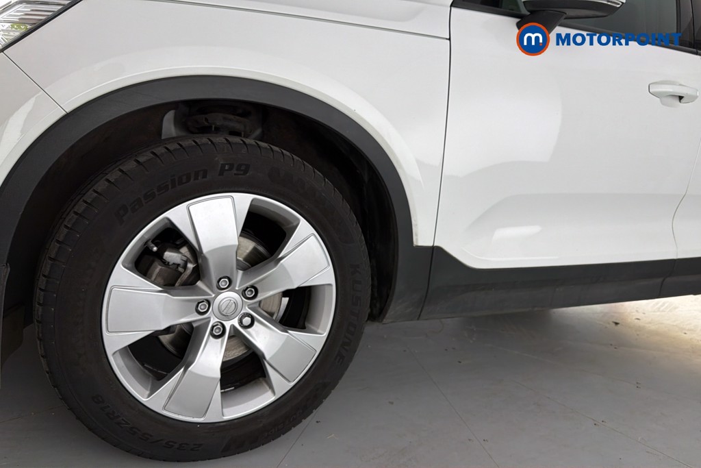 Volvo Xc40 Momentum Manual Petrol SUV - Stock Number (1657184) - 47th supplementary image