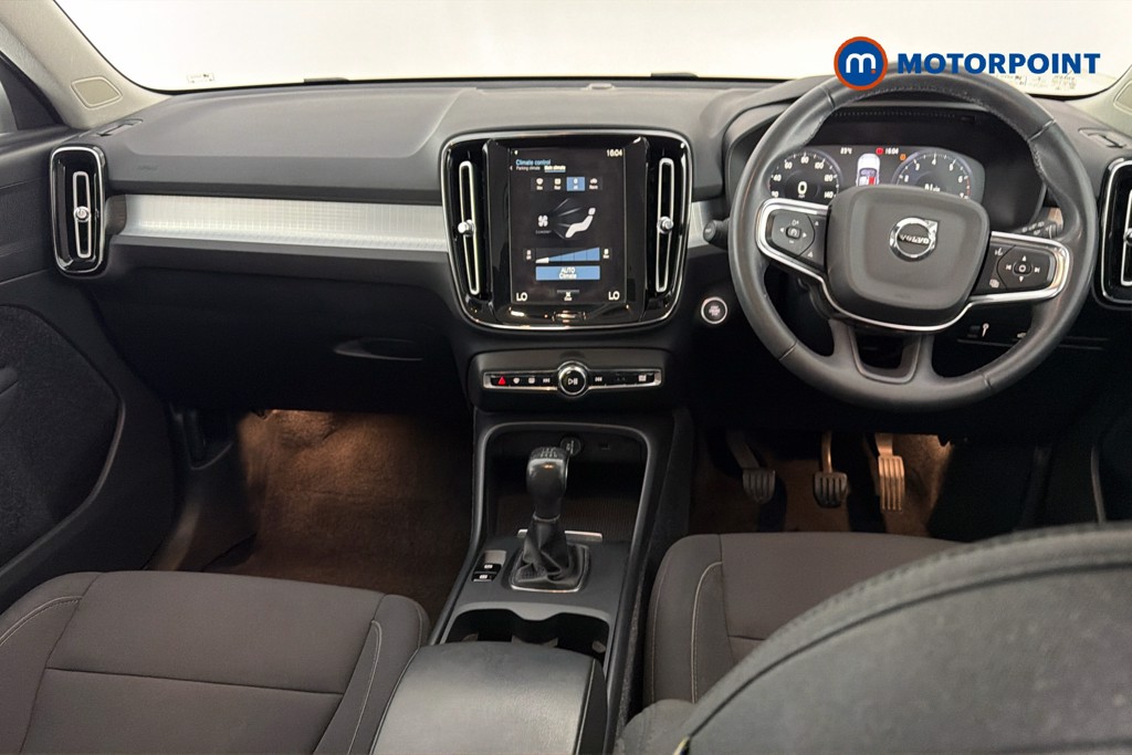 Volvo Xc40 Momentum Manual Petrol SUV - Stock Number (1657184) - 1st supplementary image
