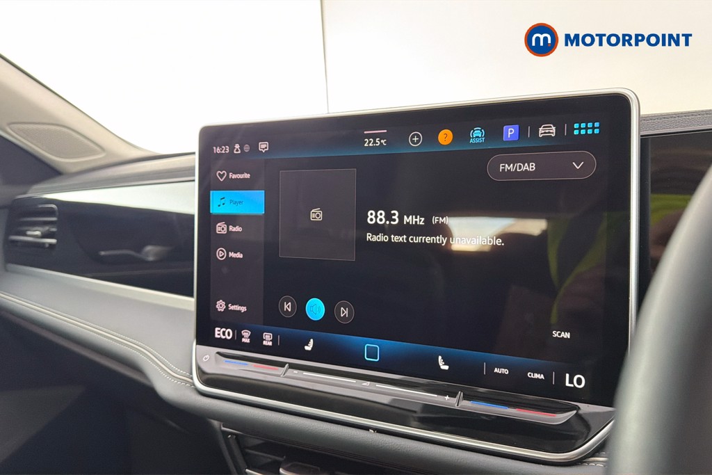 Volkswagen Passat Life Automatic Petrol Plug-In Hybrid Estate - Stock Number (1657368) - 9th supplementary image