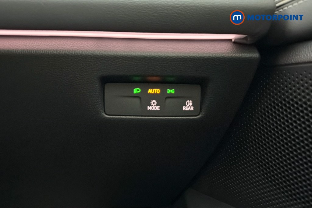 Volkswagen Passat Life Automatic Petrol Plug-In Hybrid Estate - Stock Number (1657368) - 18th supplementary image