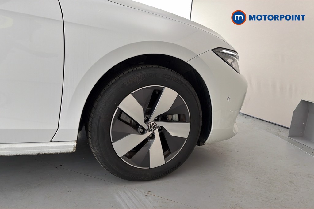 Volkswagen Passat Life Automatic Petrol Plug-In Hybrid Estate - Stock Number (1657368) - 50th supplementary image