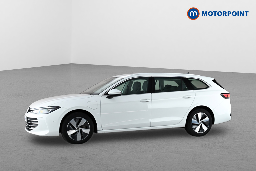 Volkswagen Passat Life Automatic Petrol Plug-In Hybrid Estate - Stock Number (1657368) - Passenger side front corner