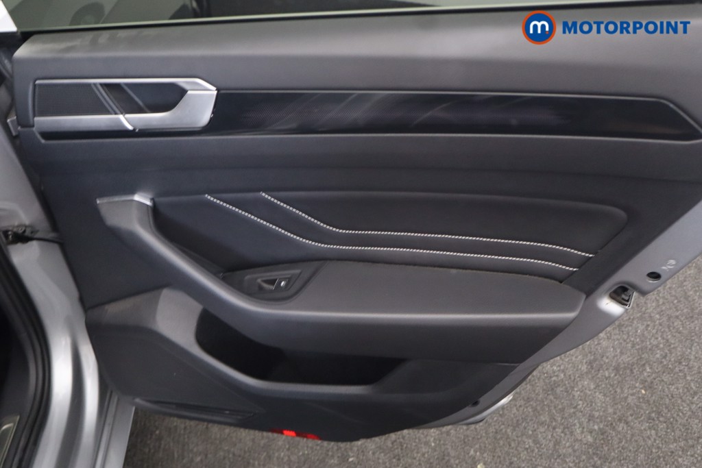 Volkswagen Arteon R-Line Automatic Petrol Hatchback - Stock Number (1657493) - 22nd supplementary image