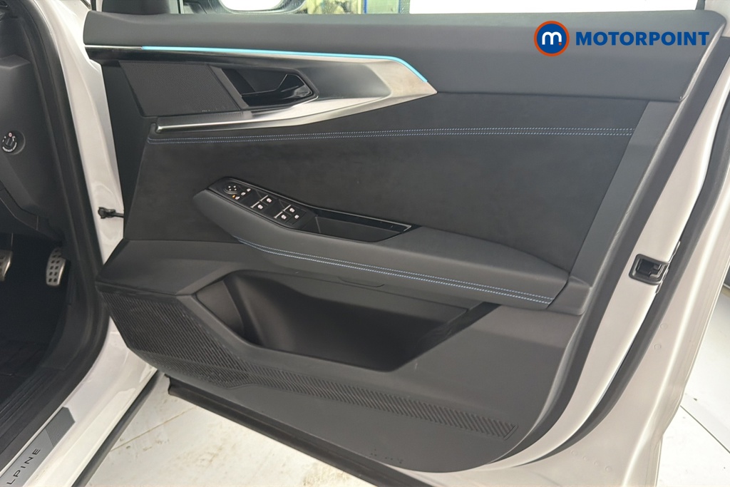 Renault Austral Techno Esprit Alpine Automatic Petrol-Electric Hybrid SUV - Stock Number (1658322) - 18th supplementary image