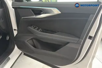 Renault Austral Techno Esprit Alpine Automatic Petrol-Electric Hybrid SUV - Stock Number (1658322) - 18th supplementary image