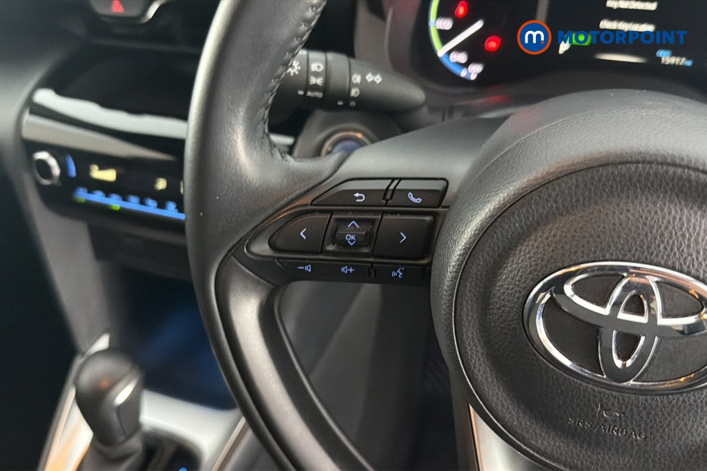 Toyota Yaris Cross Design Automatic Petrol-Electric Hybrid Estate - Stock Number (1658577) - 4th supplementary image