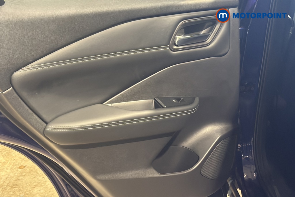 Nissan Qashqai N-Connecta Manual Petrol SUV - Stock Number (1659023) - 994th supplementary image