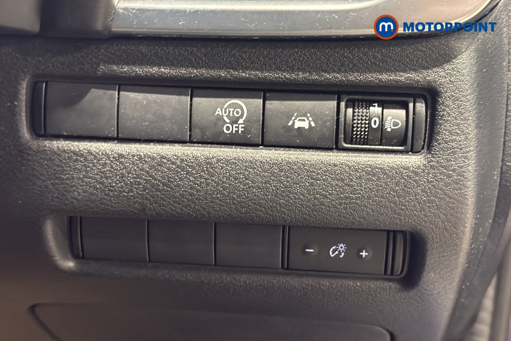 Nissan Qashqai N-Connecta Manual Petrol SUV - Stock Number (1659023) - 997th supplementary image