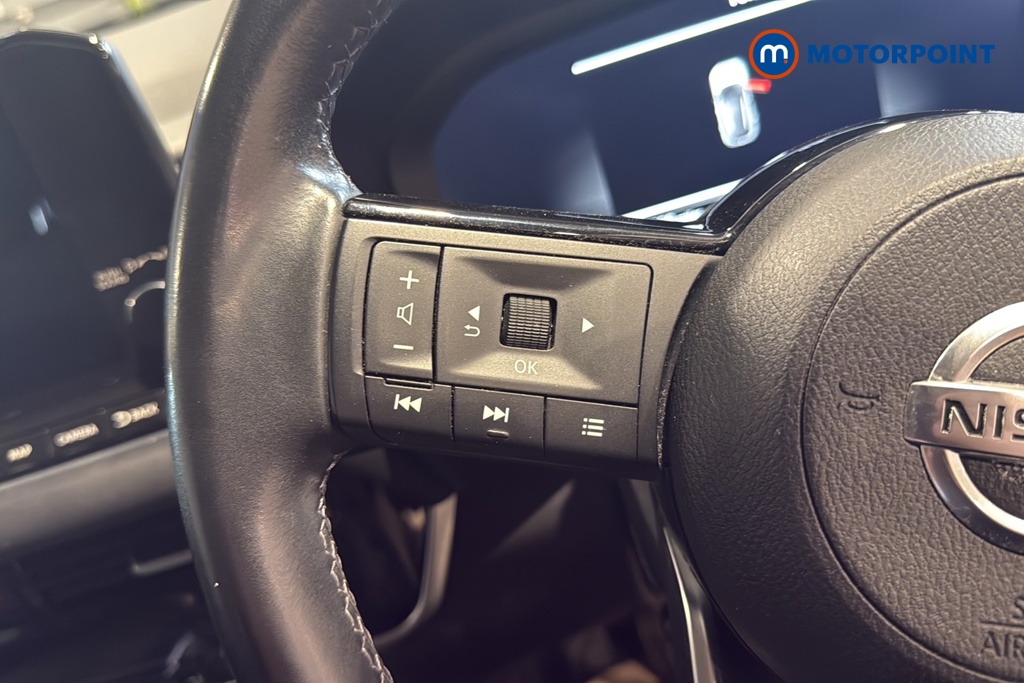 Nissan Qashqai N-Connecta Manual Petrol SUV - Stock Number (1659023) - 4th supplementary image