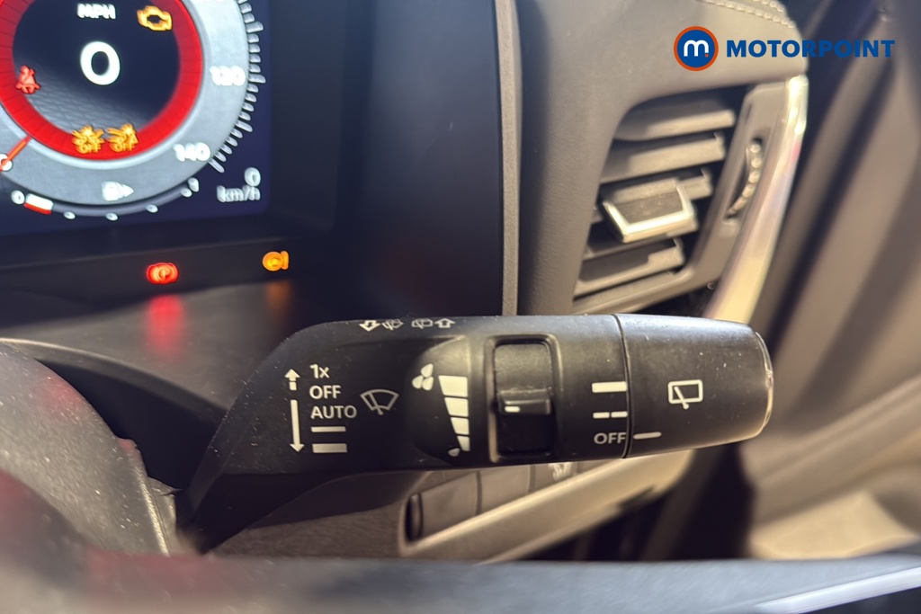 Nissan Qashqai N-Connecta Manual Petrol SUV - Stock Number (1659023) - 6th supplementary image
