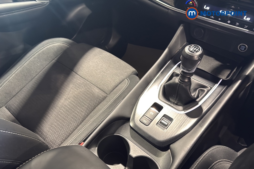 Nissan Qashqai N-Connecta Manual Petrol SUV - Stock Number (1659023) - 15th supplementary image