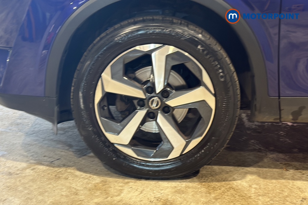 Nissan Qashqai N-Connecta Manual Petrol SUV - Stock Number (1659023) - 44th supplementary image