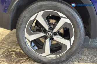 Nissan Qashqai N-Connecta Manual Petrol SUV - Stock Number (1659023) - 46th supplementary image