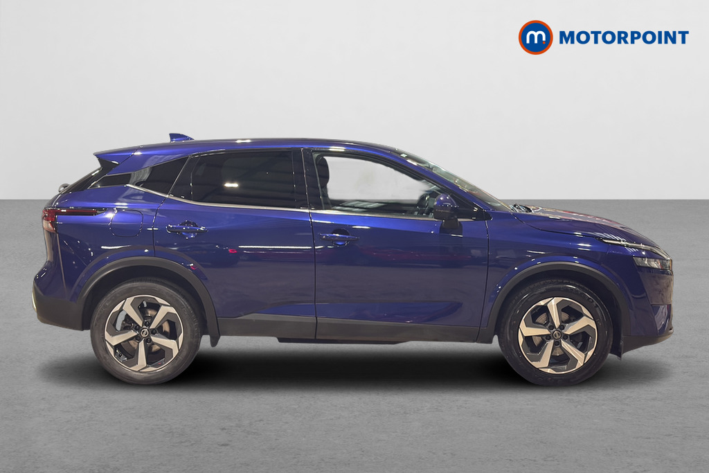 Nissan Qashqai N-Connecta Manual Petrol SUV - Stock Number (1659023) - Passenger side