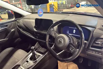 Nissan Qashqai N-Connecta Manual Petrol SUV - Stock Number (1659023) - 1st supplementary image