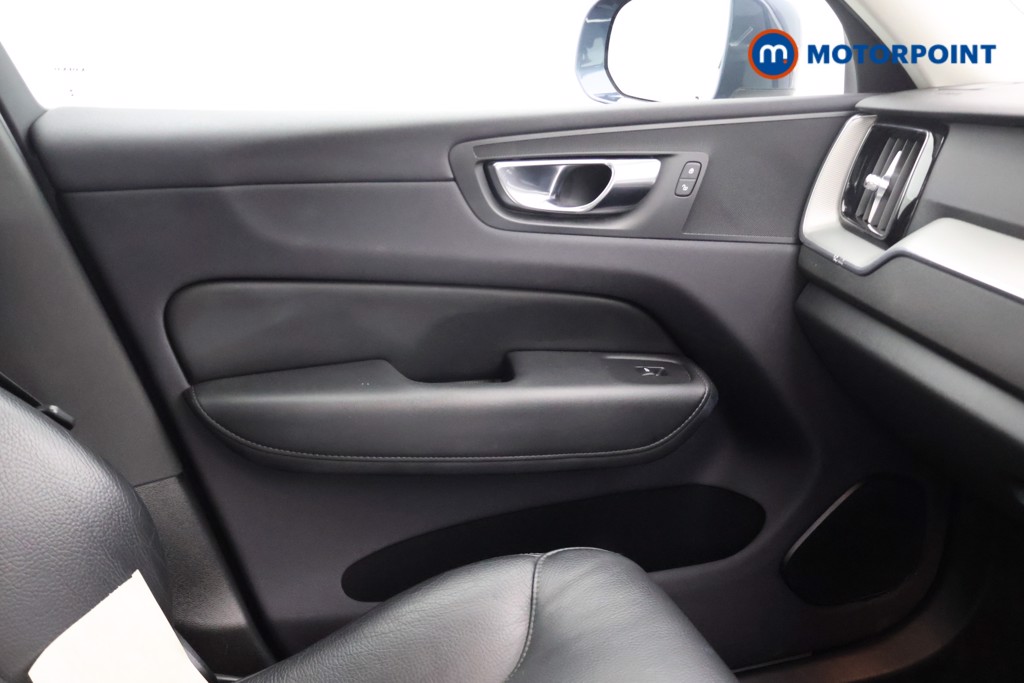 Volvo Xc60 Core Automatic Petrol Plug-In Hybrid SUV - Stock Number (1638893) - 11th supplementary image