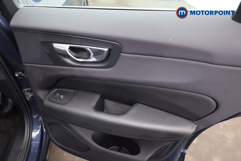 Volvo Xc60 Core Automatic Petrol Plug-In Hybrid SUV - Stock Number (1638893) - 17th supplementary image