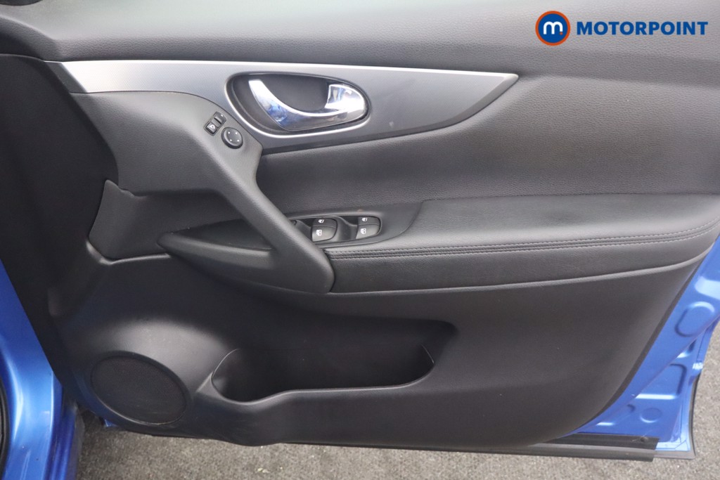 Nissan Qashqai N-Connecta Manual Petrol SUV - Stock Number (1640175) - 11th supplementary image