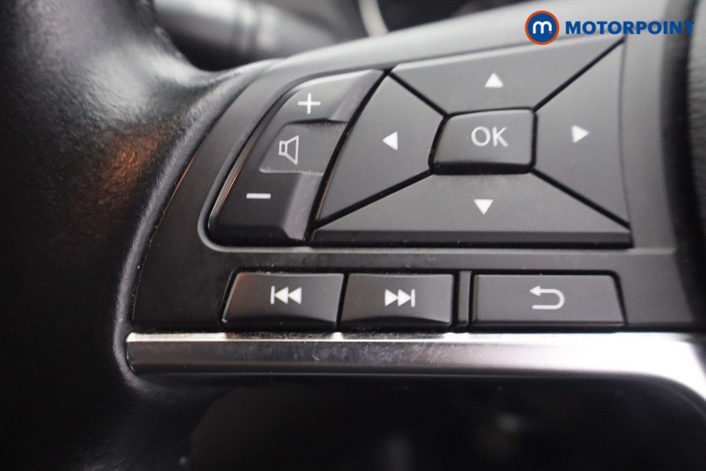 Nissan Qashqai N-Connecta Manual Petrol SUV - Stock Number (1640175) - 17th supplementary image