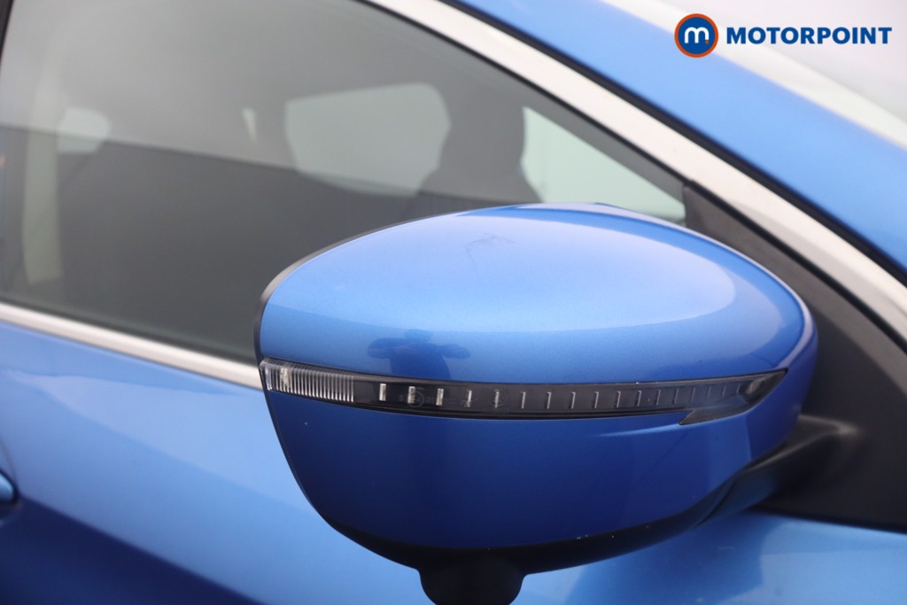 Nissan Qashqai N-Connecta Manual Petrol SUV - Stock Number (1640175) - 24th supplementary image