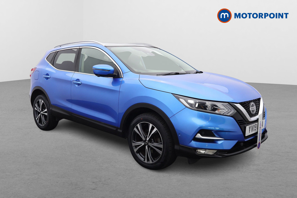 Nissan Qashqai N-Connecta Manual Petrol SUV - Stock Number (1640175) - Drivers side front corner
