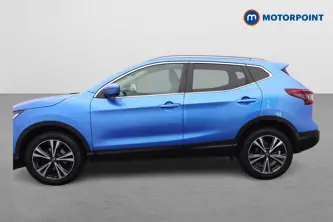 Nissan Qashqai N-Connecta Manual Petrol SUV - Stock Number (1640175) - Passenger side