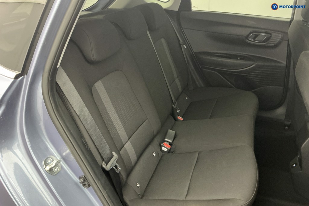 Hyundai I20 Premium Manual Petrol Hatchback - Stock Number (1646041) - 4th supplementary image