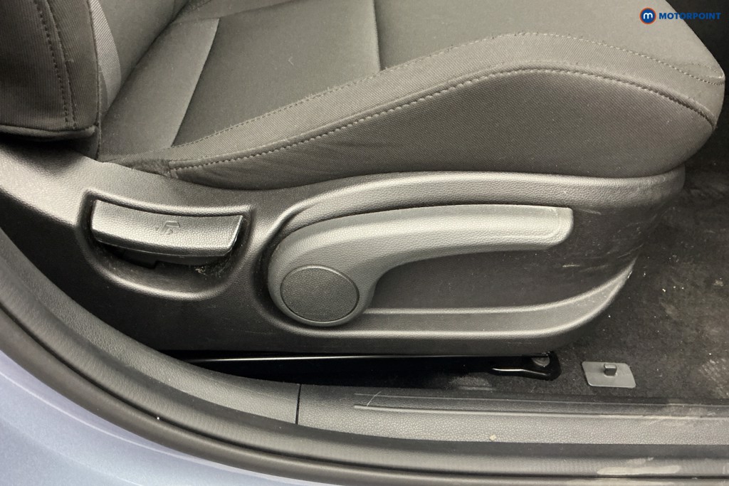 Hyundai I20 Premium Manual Petrol Hatchback - Stock Number (1646041) - 17th supplementary image