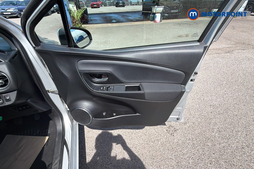 Toyota Yaris Y20 Manual Petrol Hatchback - Stock Number (1646091) - 37th supplementary image