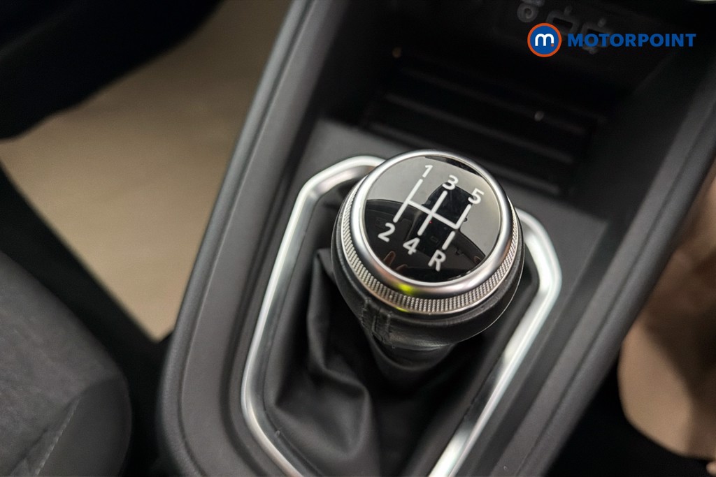 Renault Clio Iconic Manual Petrol Hatchback - Stock Number (1648549) - 15th supplementary image