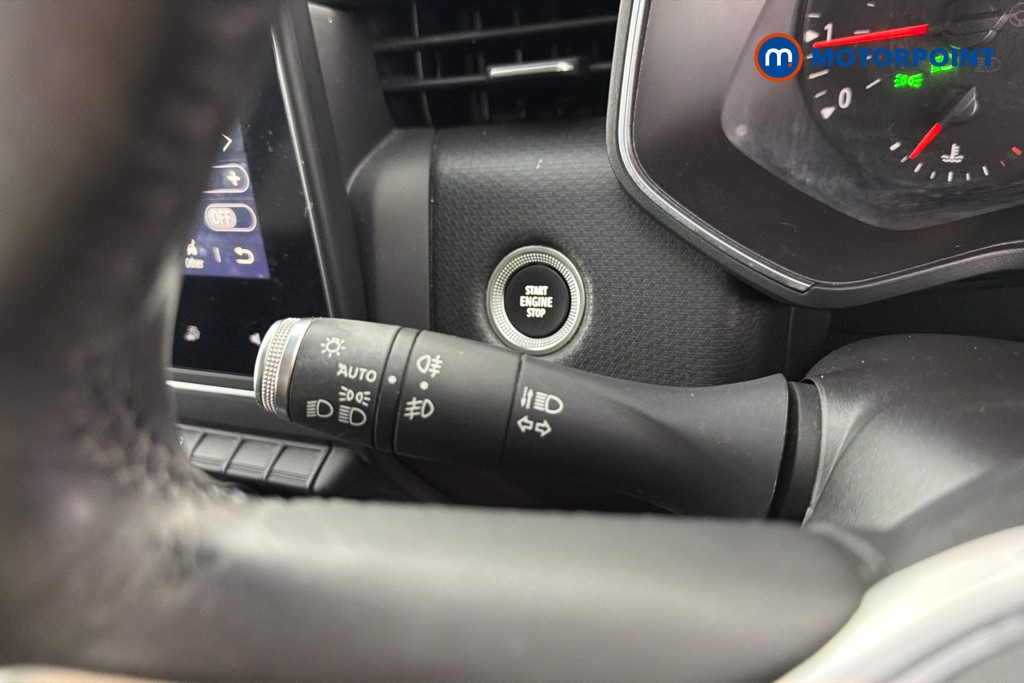 Renault Clio Iconic Manual Petrol Hatchback - Stock Number (1648549) - 18th supplementary image