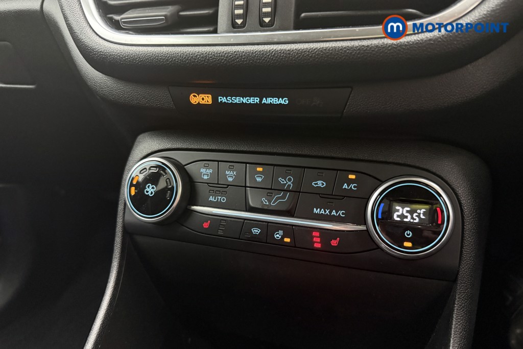 Ford Fiesta Titanium Manual Petrol Hatchback - Stock Number (1649032) - 12th supplementary image
