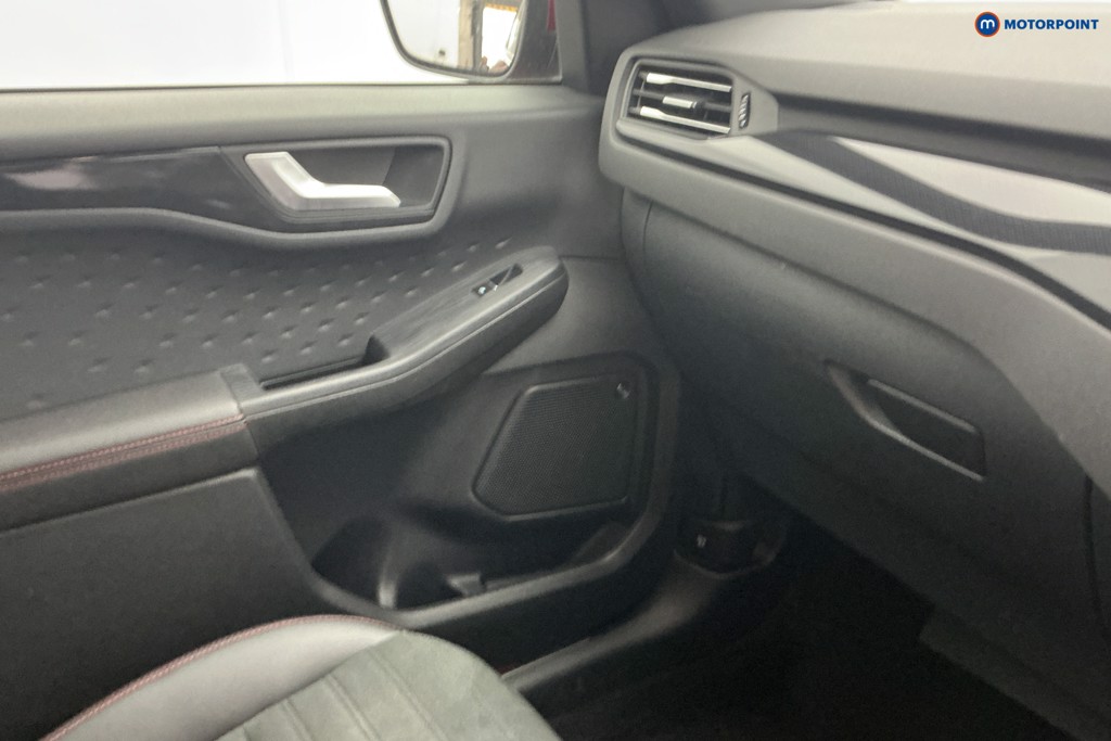 Ford Kuga St-Line First Edition Manual Diesel SUV - Stock Number (1650734) - 11th supplementary image