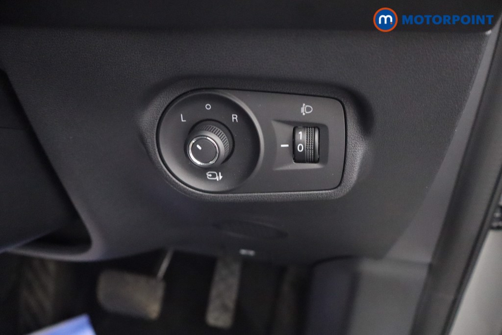 Mg Motor Uk ZS Trophy Automatic Petrol-Electric Hybrid SUV - Stock Number (1650750) - 14th supplementary image