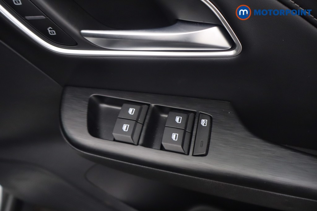 Mg Motor Uk ZS Trophy Automatic Petrol-Electric Hybrid SUV - Stock Number (1650750) - 17th supplementary image