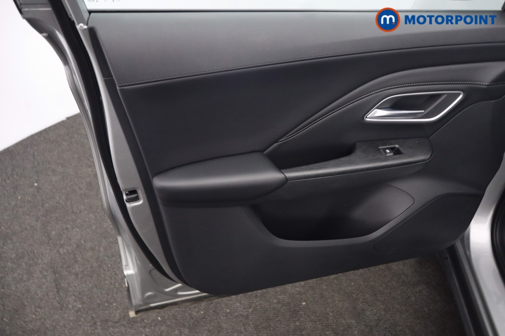 Mg Motor Uk ZS Trophy Automatic Petrol-Electric Hybrid SUV - Stock Number (1650750) - 32nd supplementary image