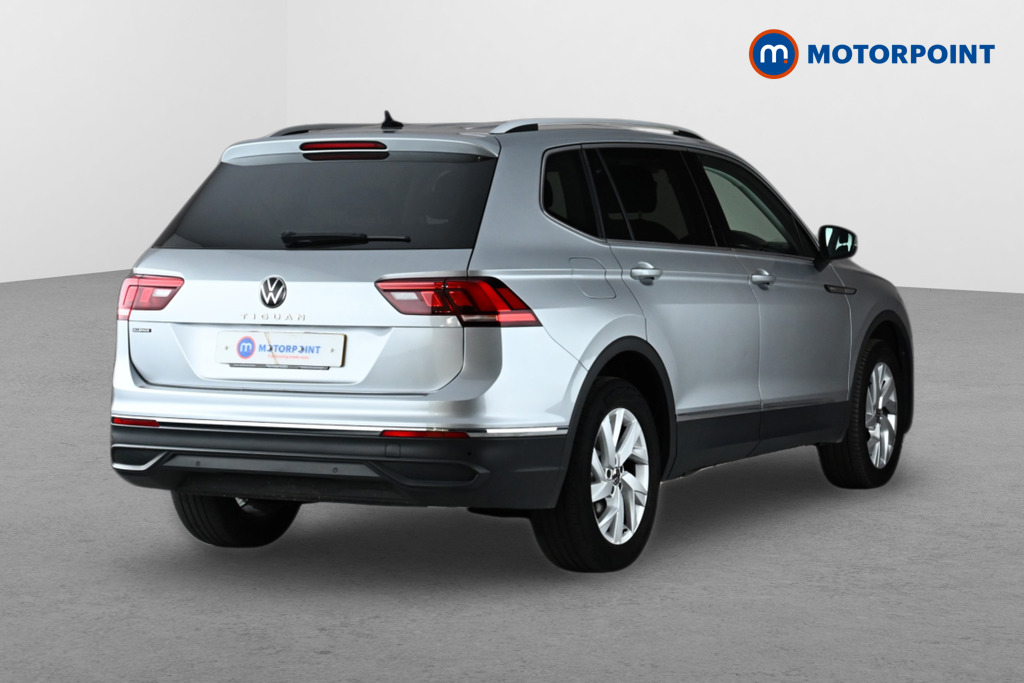 Volkswagen Tiguan Allspace Life Automatic Petrol SUV - Stock Number (1650903) - Drivers side rear corner