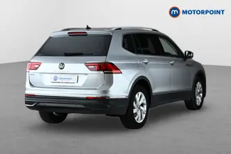 Volkswagen Tiguan Allspace Life Automatic Petrol SUV - Stock Number (1650903) - Drivers side rear corner