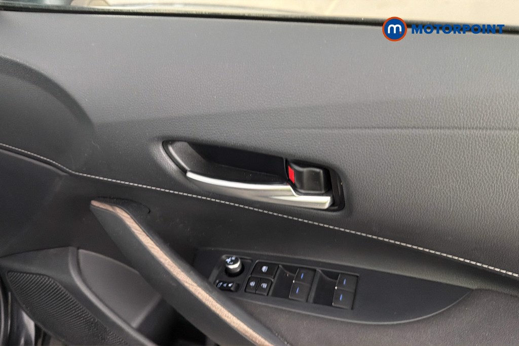Toyota Corolla Trek Automatic Petrol-Electric Hybrid Estate - Stock Number (1651789) - 42nd supplementary image