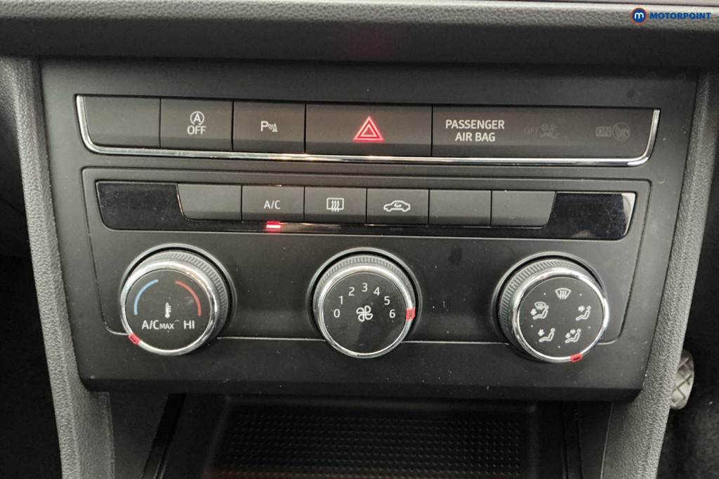 Seat Leon Se Dynamic Manual Petrol Hatchback - Stock Number (1651791) - 10th supplementary image