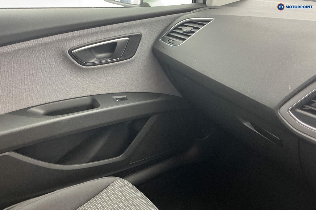 Seat Leon Se Dynamic Manual Petrol Hatchback - Stock Number (1651791) - 11th supplementary image